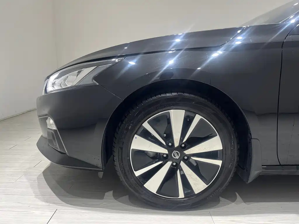 NISSAN TEANA 2021