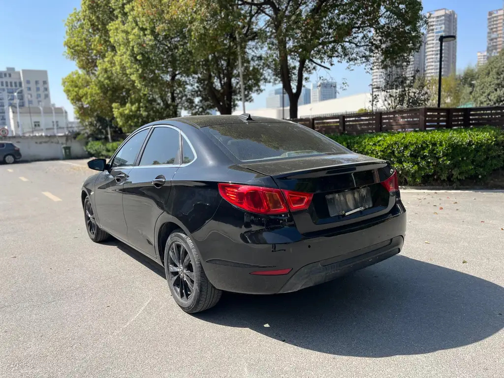 BAIC SENOVA D50 2015