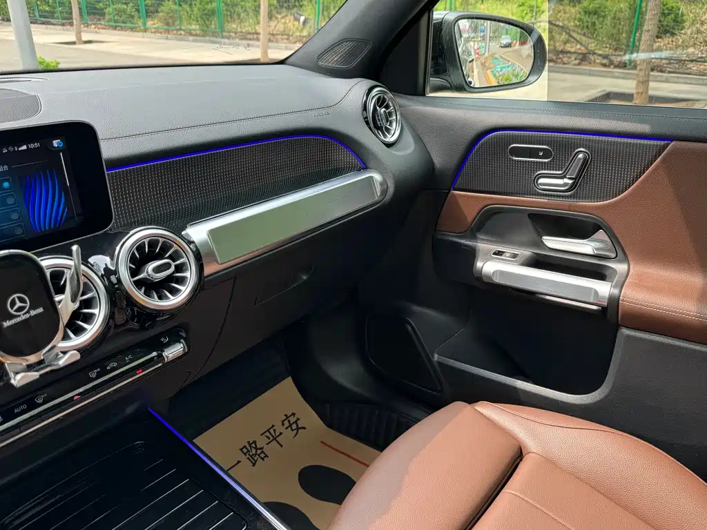 MERCEDES BENZ GLB 2020