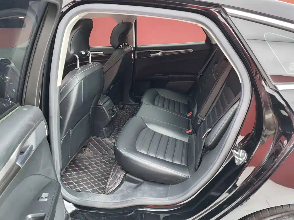 FORD MONDEO 2022