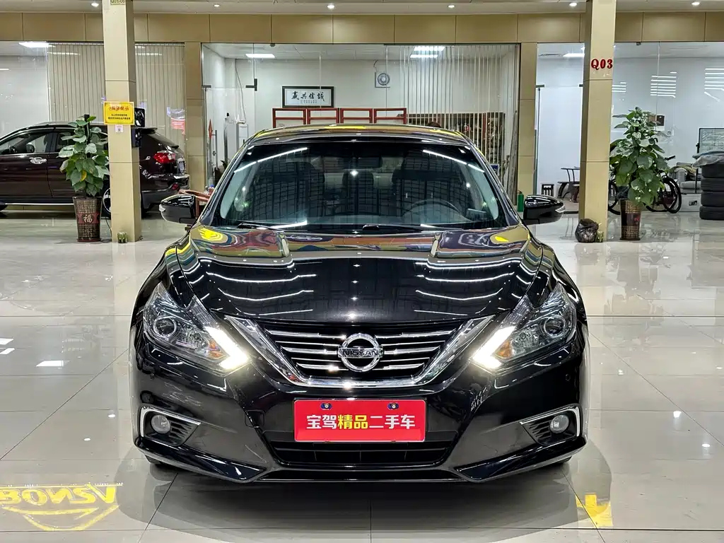 NISSAN TEANA 2018