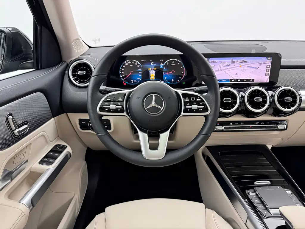 MERCEDES BENZ GLB 2023