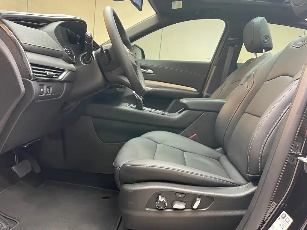 CADILLAC XT4 2022