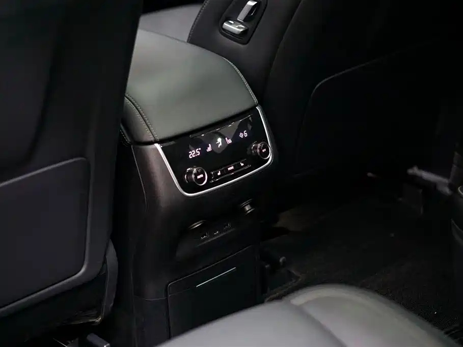 LI AUTO ONE 2022
