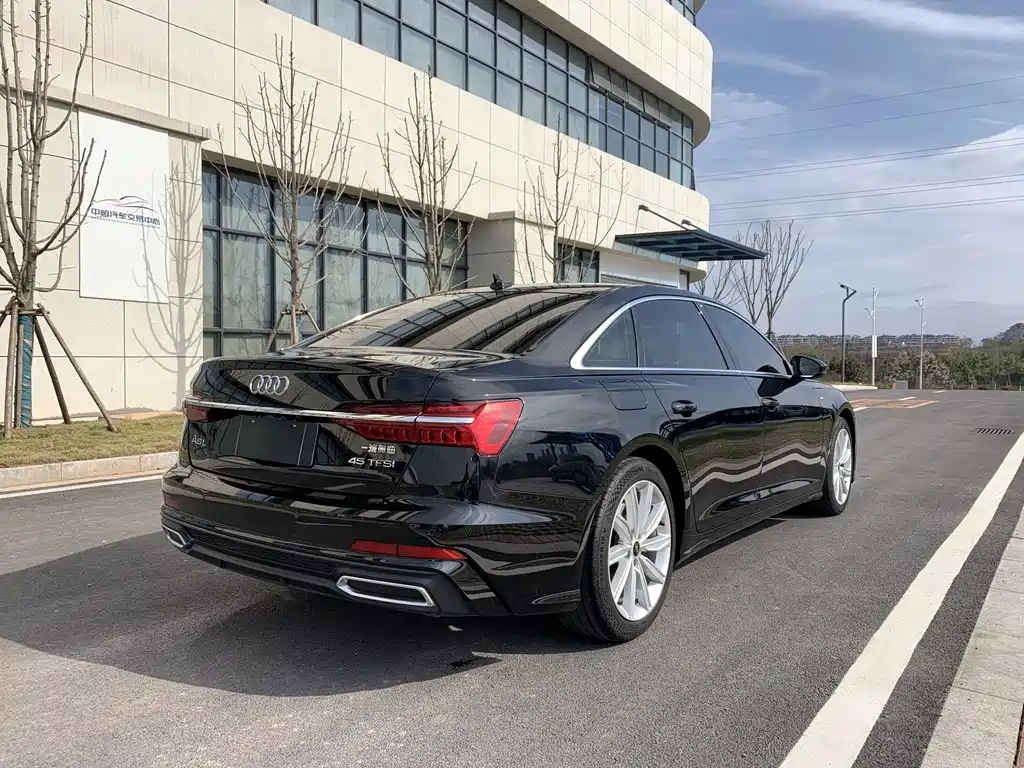 AUDI A6L 2022