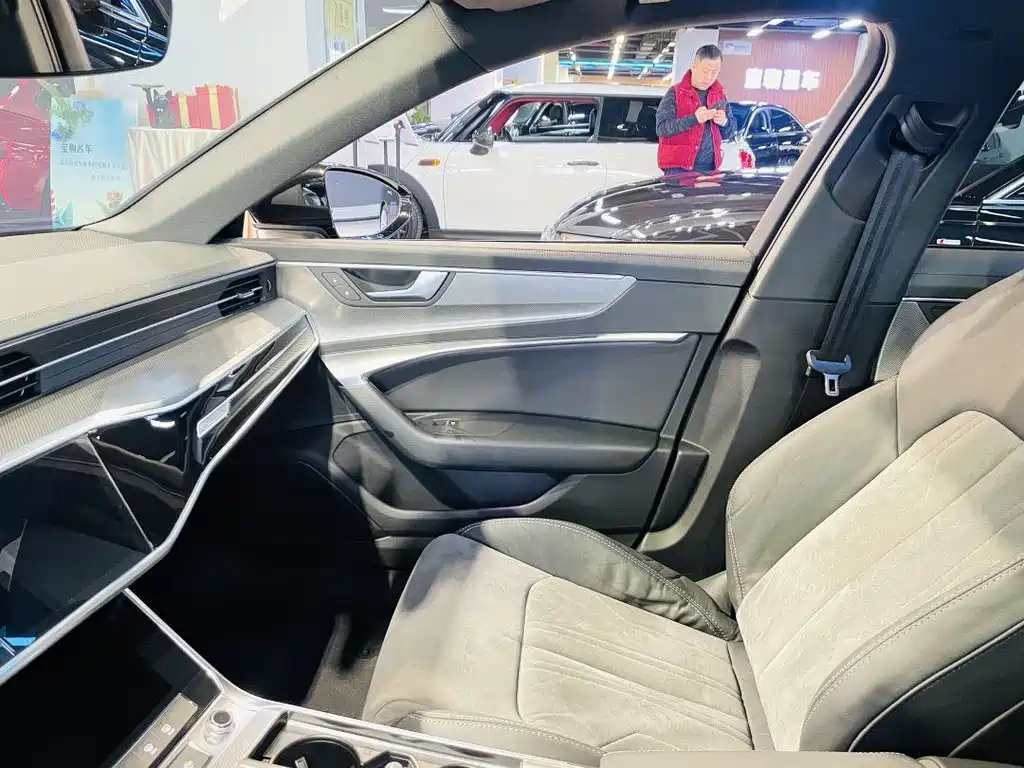 AUDI A6L 2021