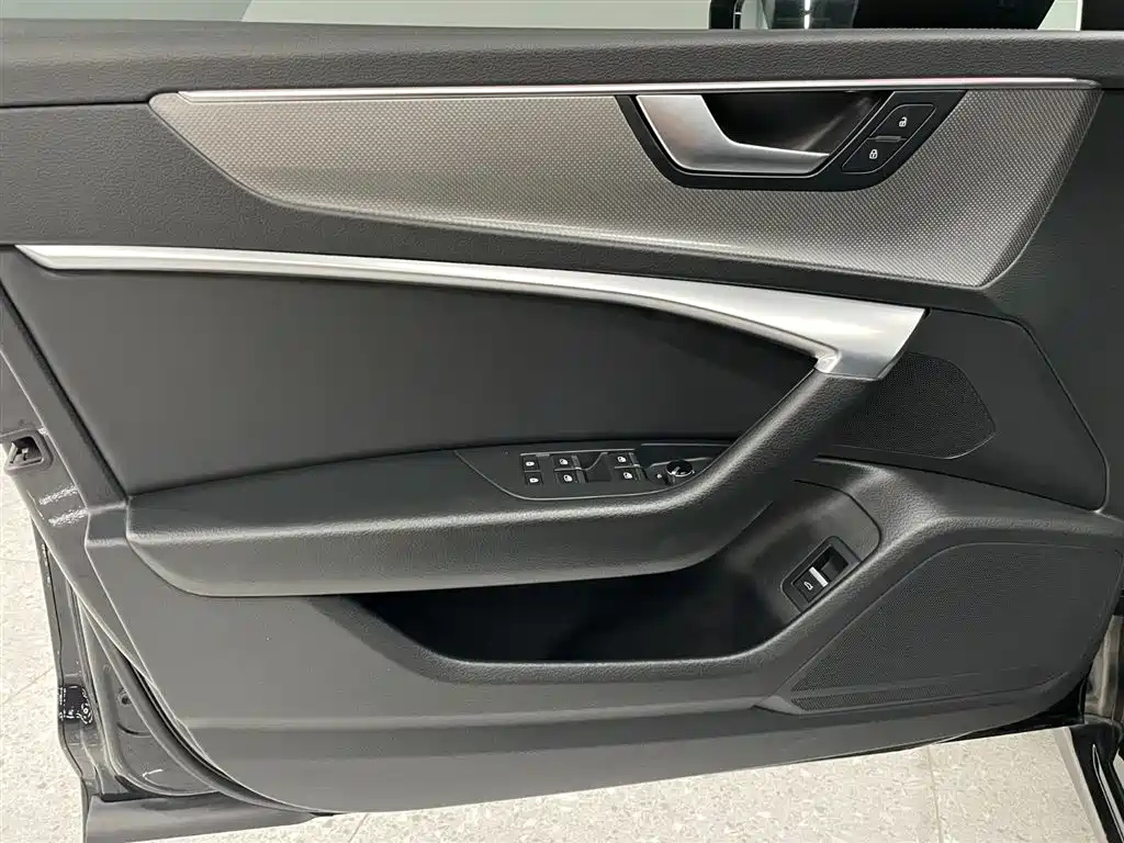 AUDI A6L 2021