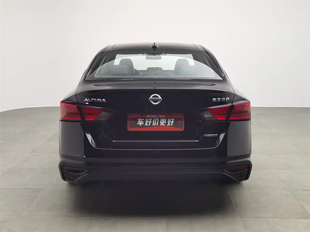 NISSAN TEANA 2020