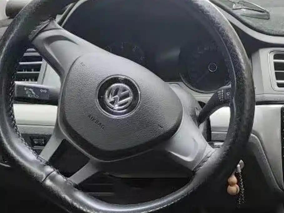VOLKSWAGEN LAVIDA 2021