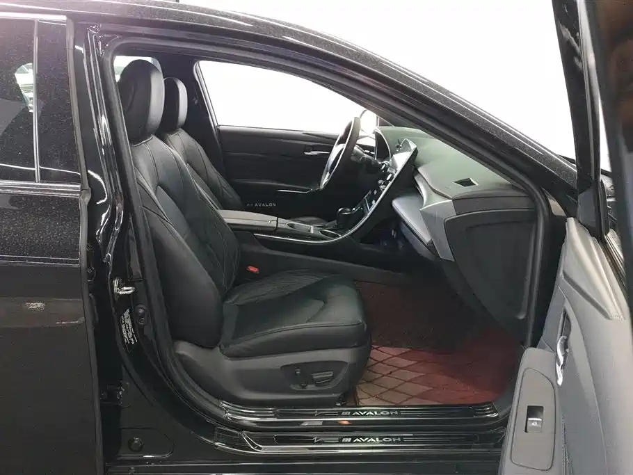 TOYOTA AVALON 2021