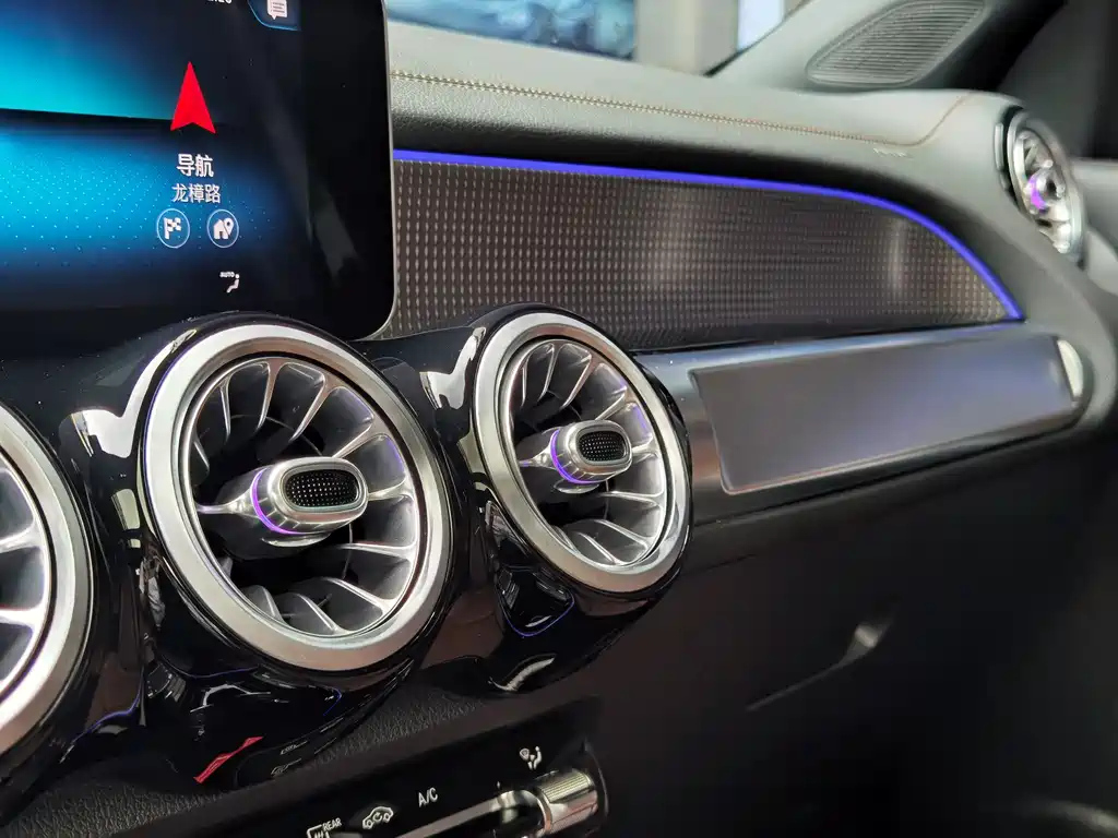 MERCEDES BENZ GLB 2020