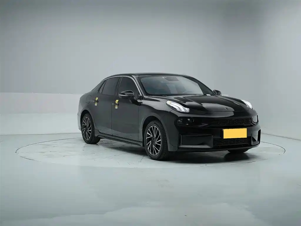 LYNK&CO 03 2021