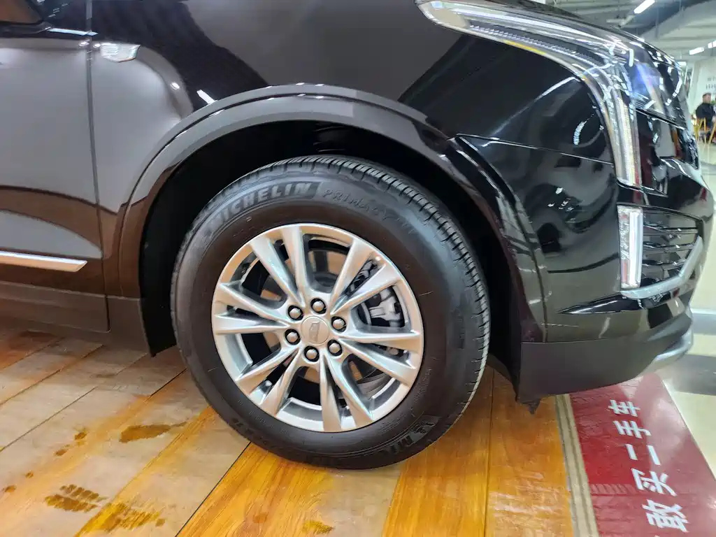 CADILLAC XT5 2023
