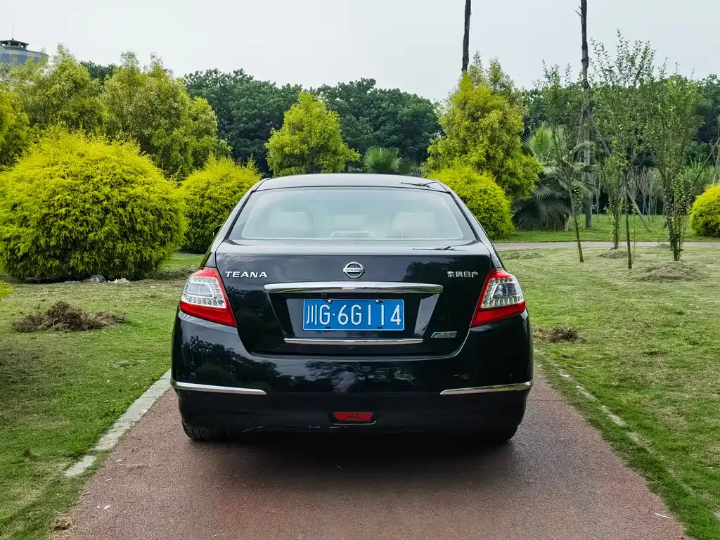 NISSAN TEANA 2012