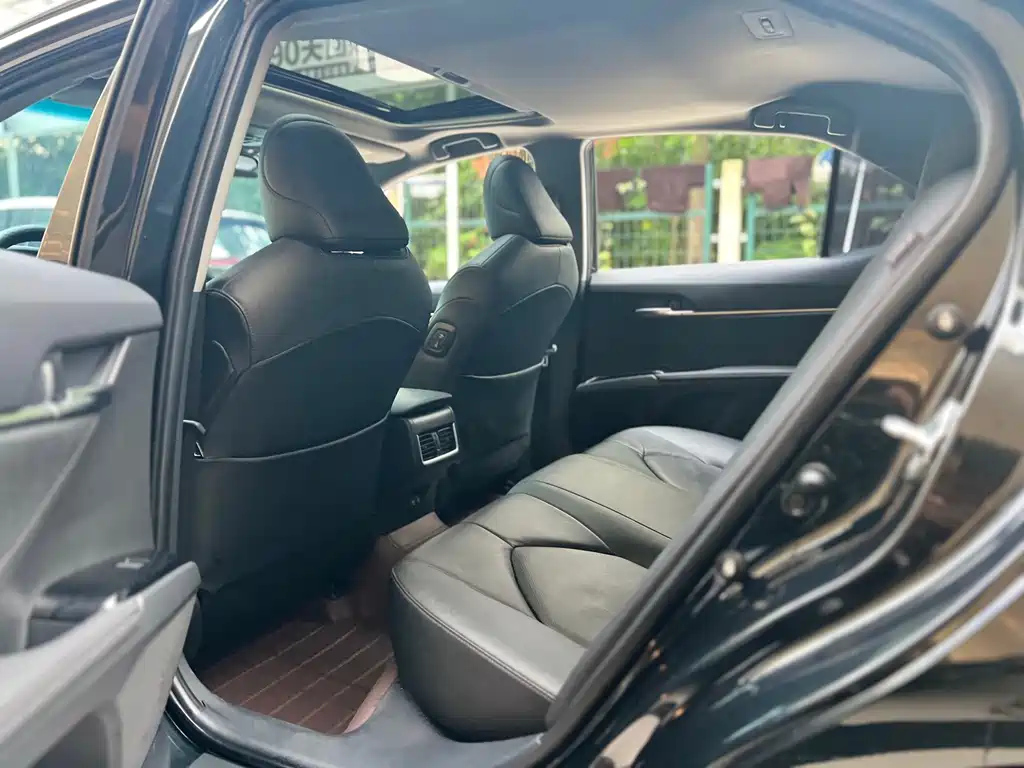 TOYOTA CAMRY 2021