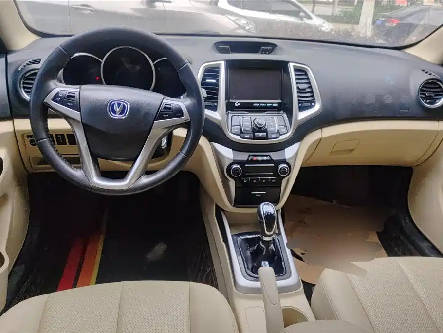 CHANGAN EADO 2016