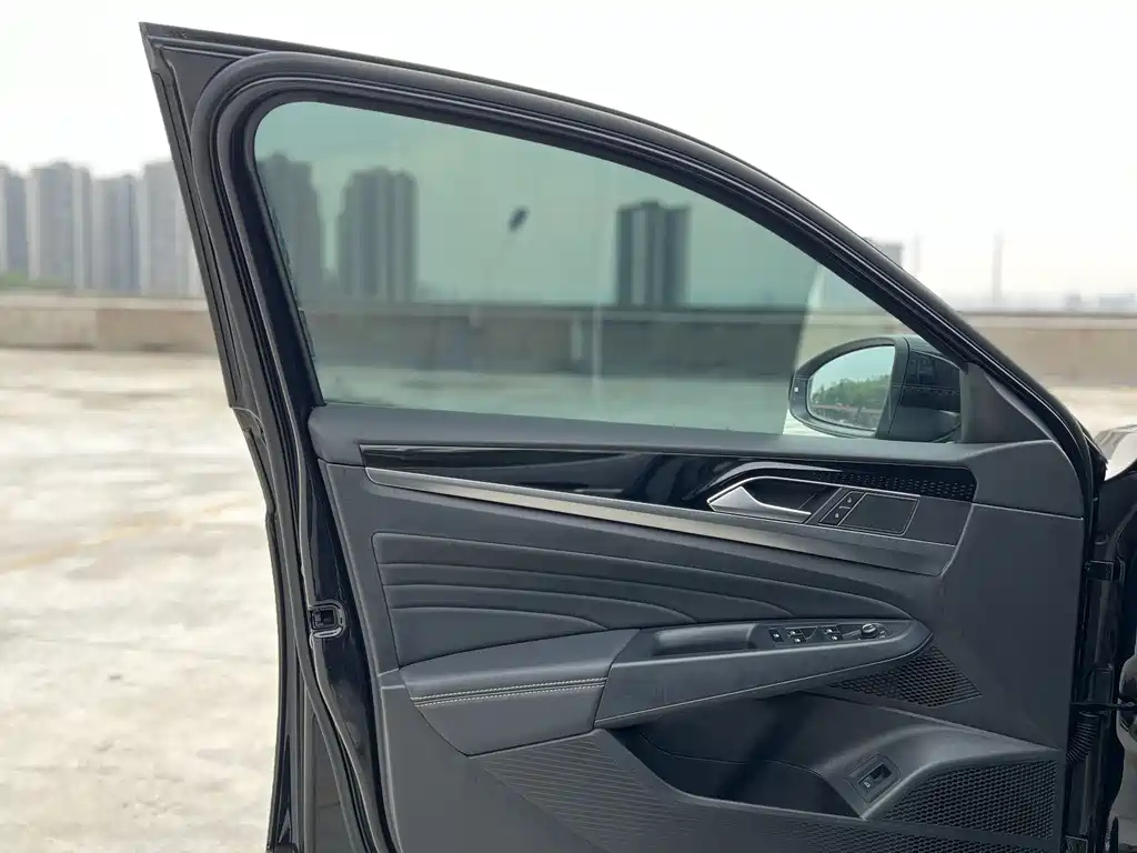 VOLKSWAGEN PASSAT 2022
