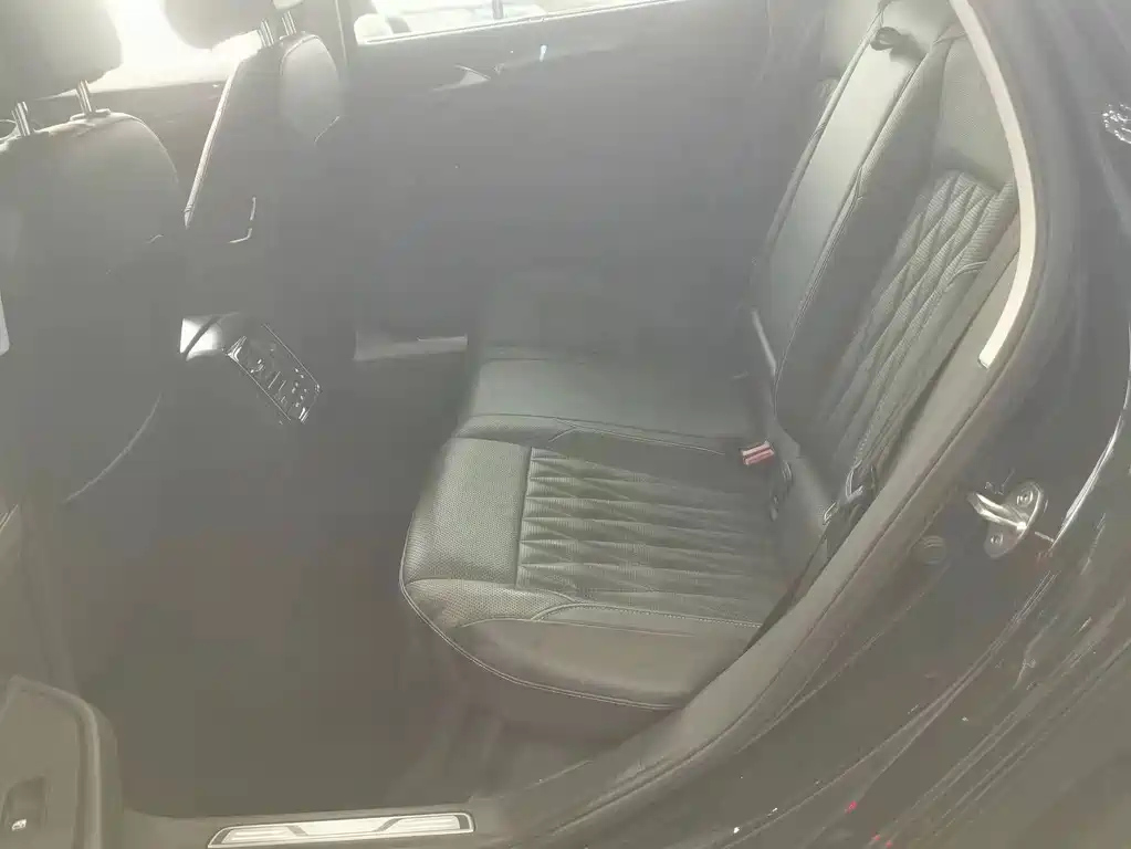 VOLKSWAGEN PASSAT 2020