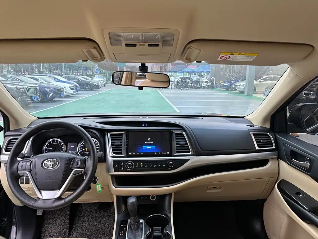 TOYOTA HIGHLANDER 2020