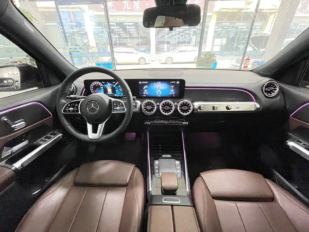 MERCEDES BENZ GLB 2021