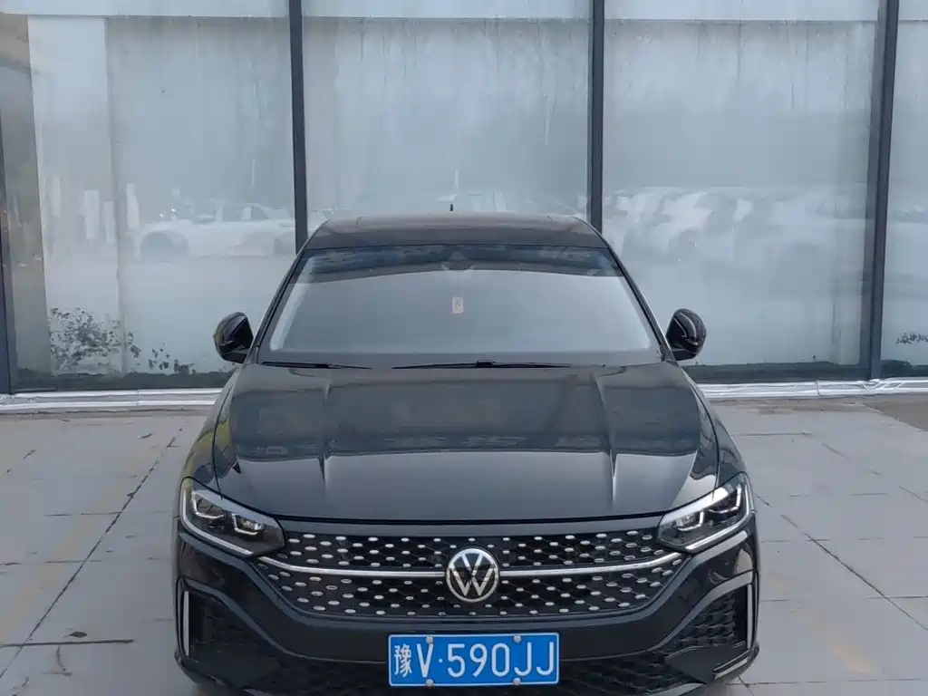 VOLKSWAGEN LAVIDA 2023