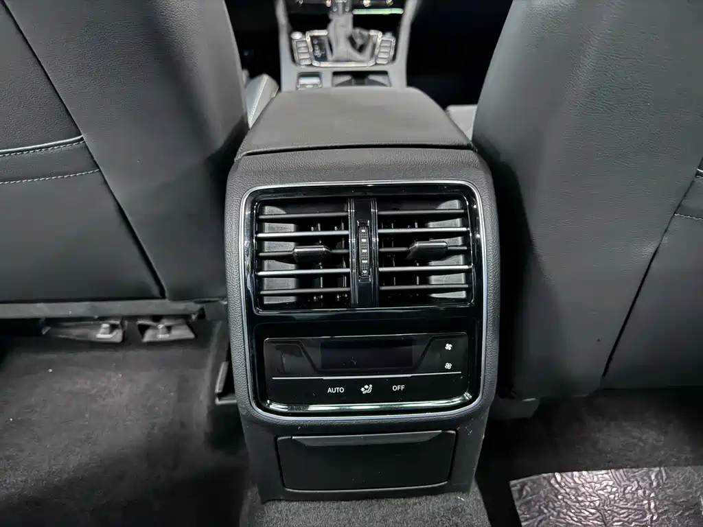 VOLKSWAGEN MAGOTAN 2022