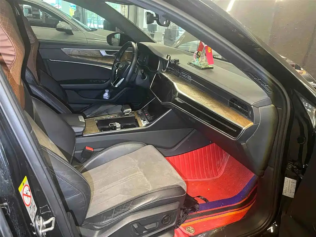 AUDI A6L 2020