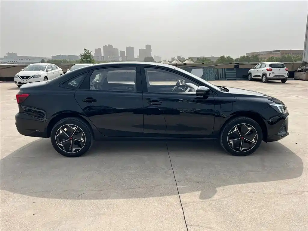 RISING AUTO ER6 2022