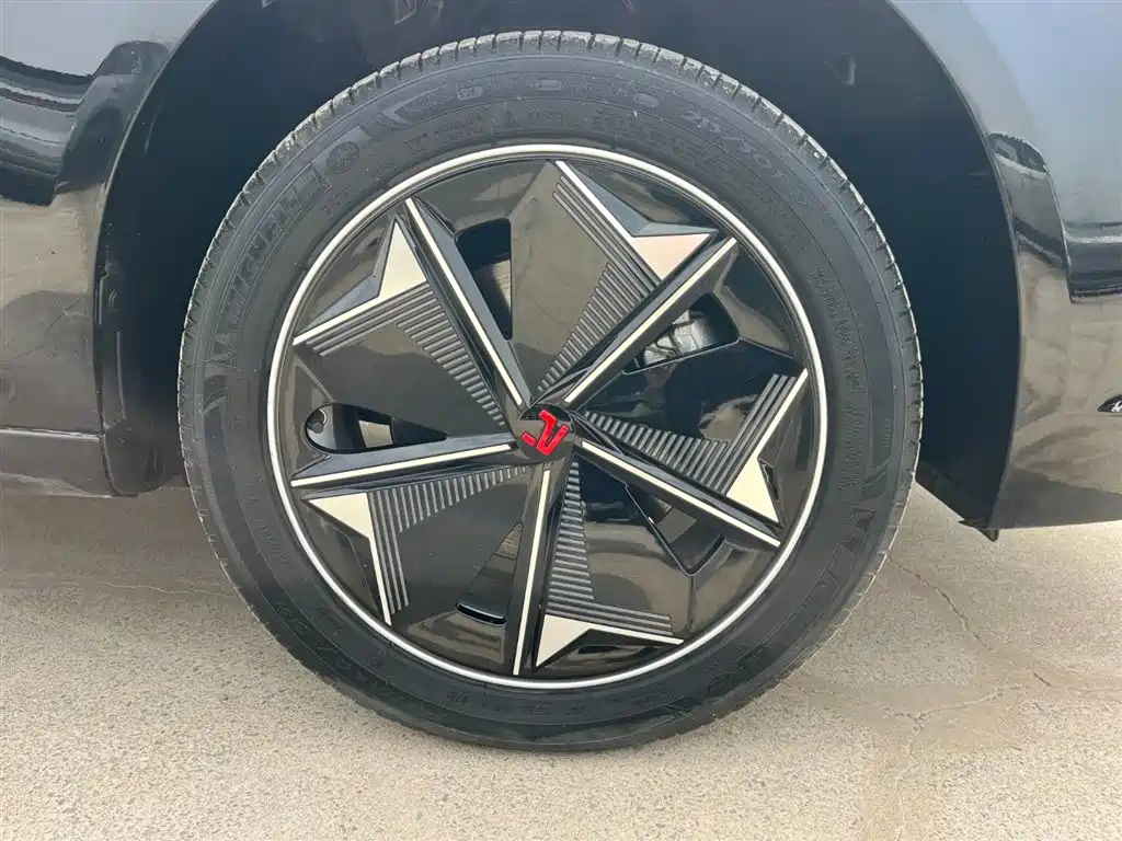 RISING AUTO ER6 2022