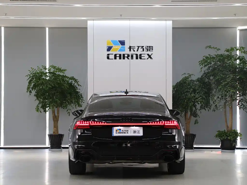 AUDI A7 2022