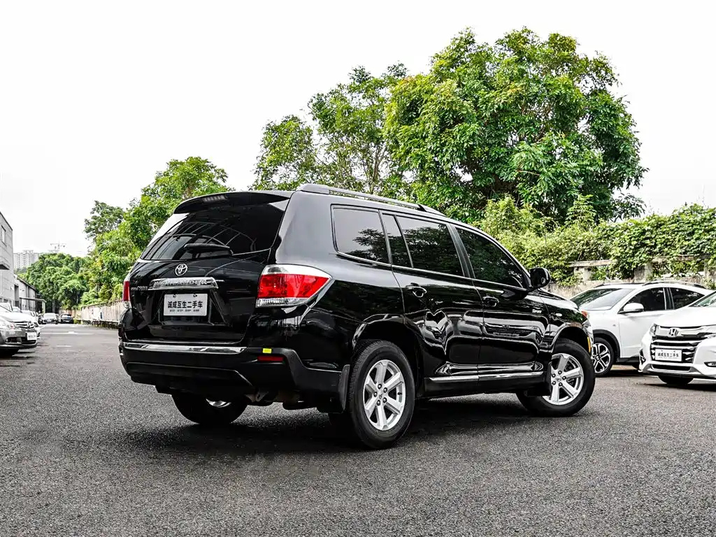 TOYOTA HIGHLANDER 2015