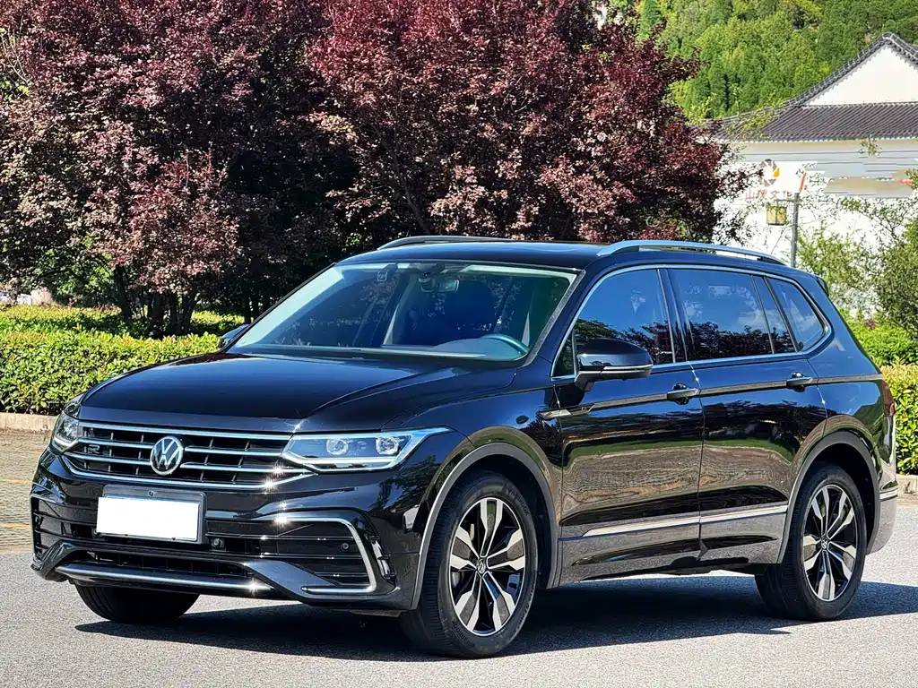VOLKSWAGEN TIGUAN L 2022