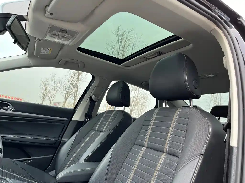 VOLKSWAGEN LAVIDA 2022