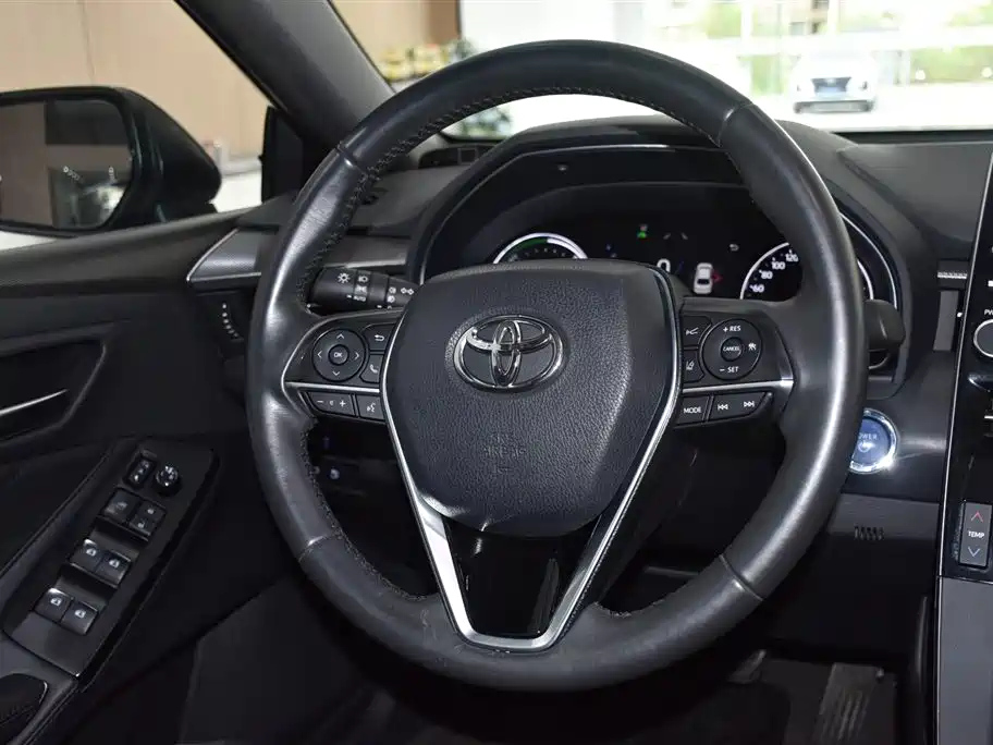 TOYOTA AVALON 2022