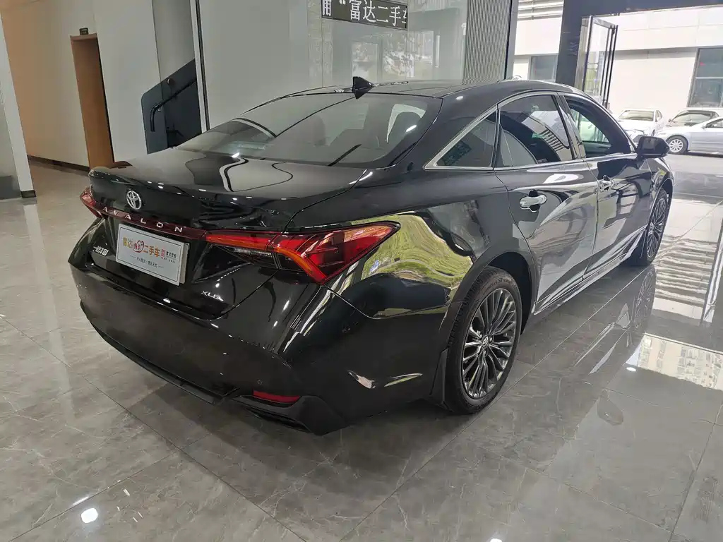 TOYOTA AVALON 2023