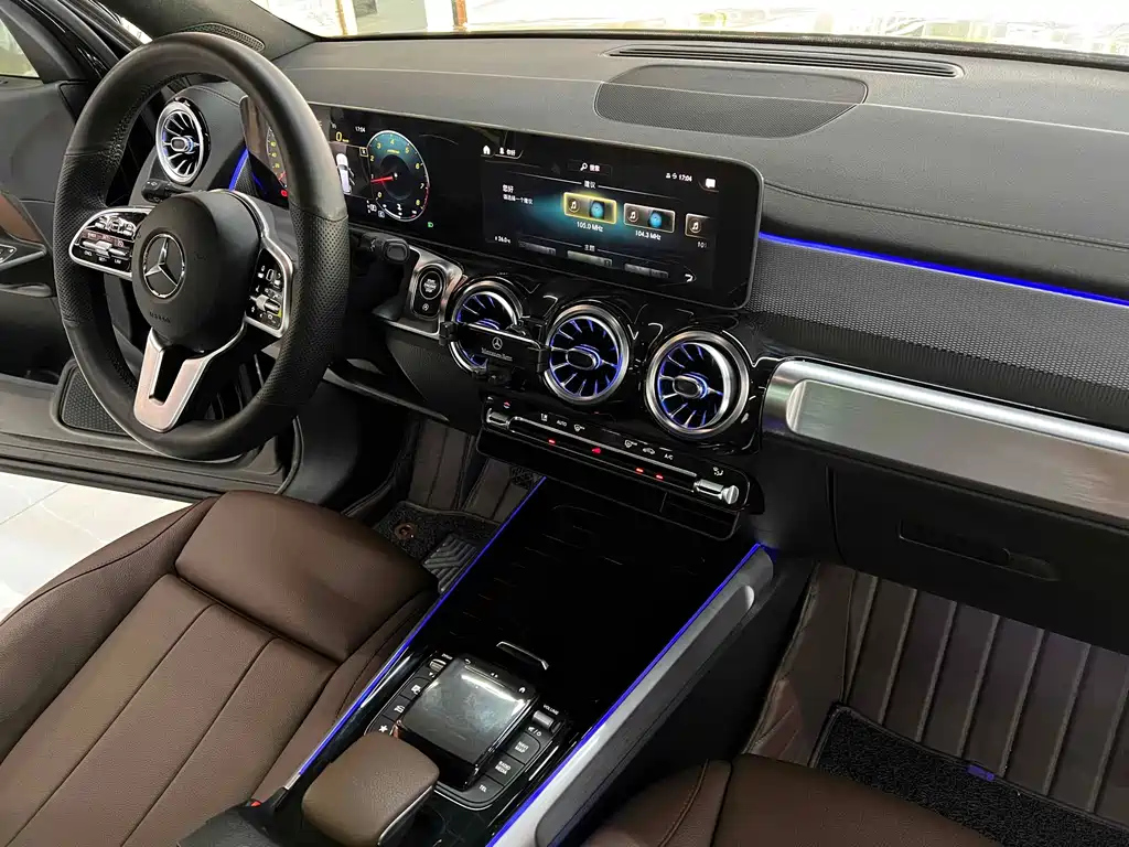 MERCEDES BENZ GLB 2020