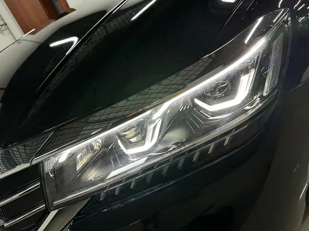 VOLKSWAGEN PASSAT 2021