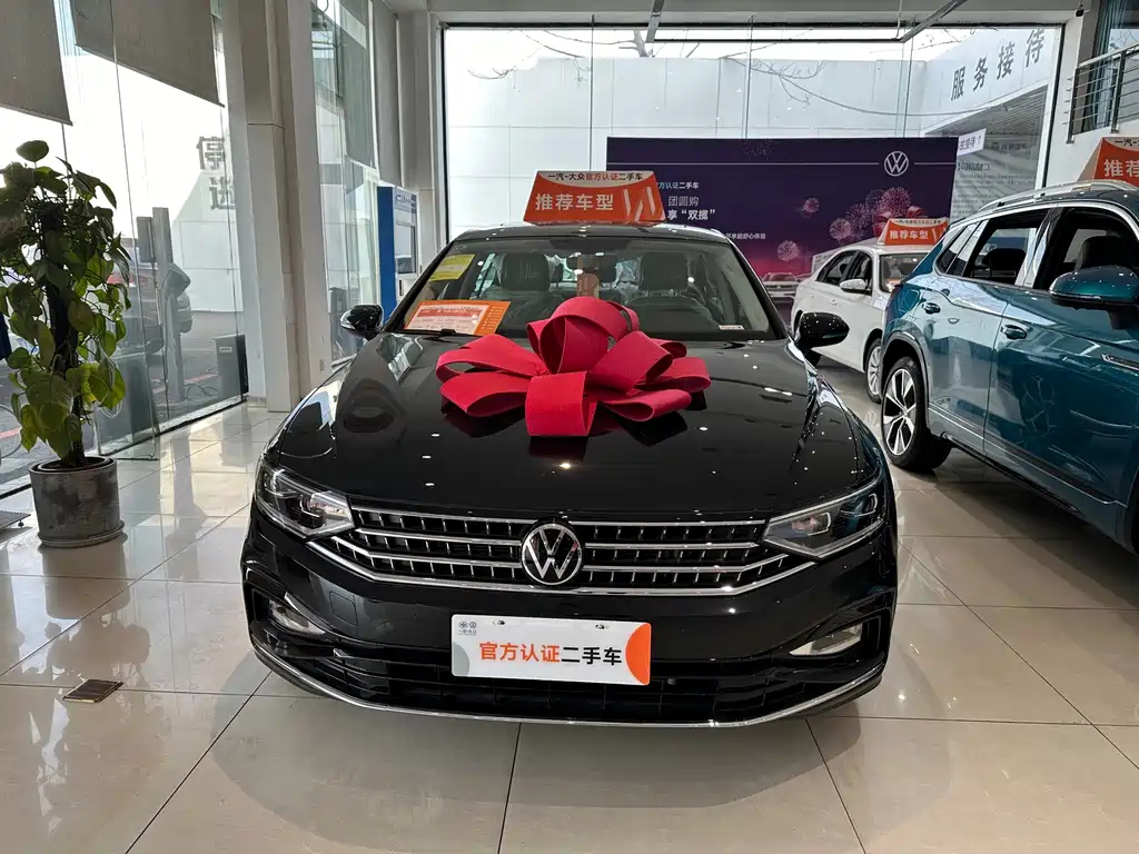VOLKSWAGEN MAGOTAN 2023