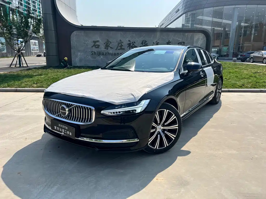 VOLVO S90 2024