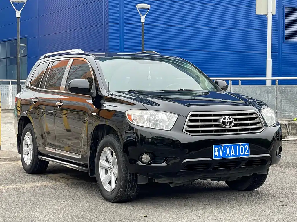 TOYOTA HIGHLANDER 2011