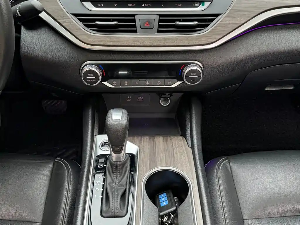 NISSAN TEANA 2021
