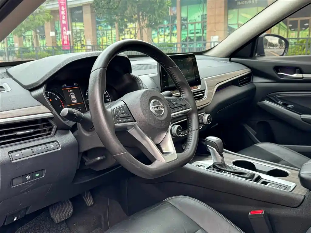 NISSAN TEANA 2021