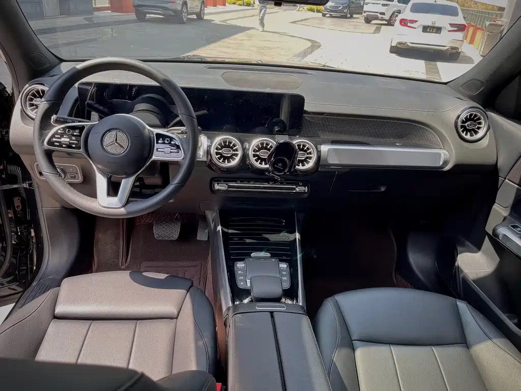 MERCEDES BENZ GLB 2022