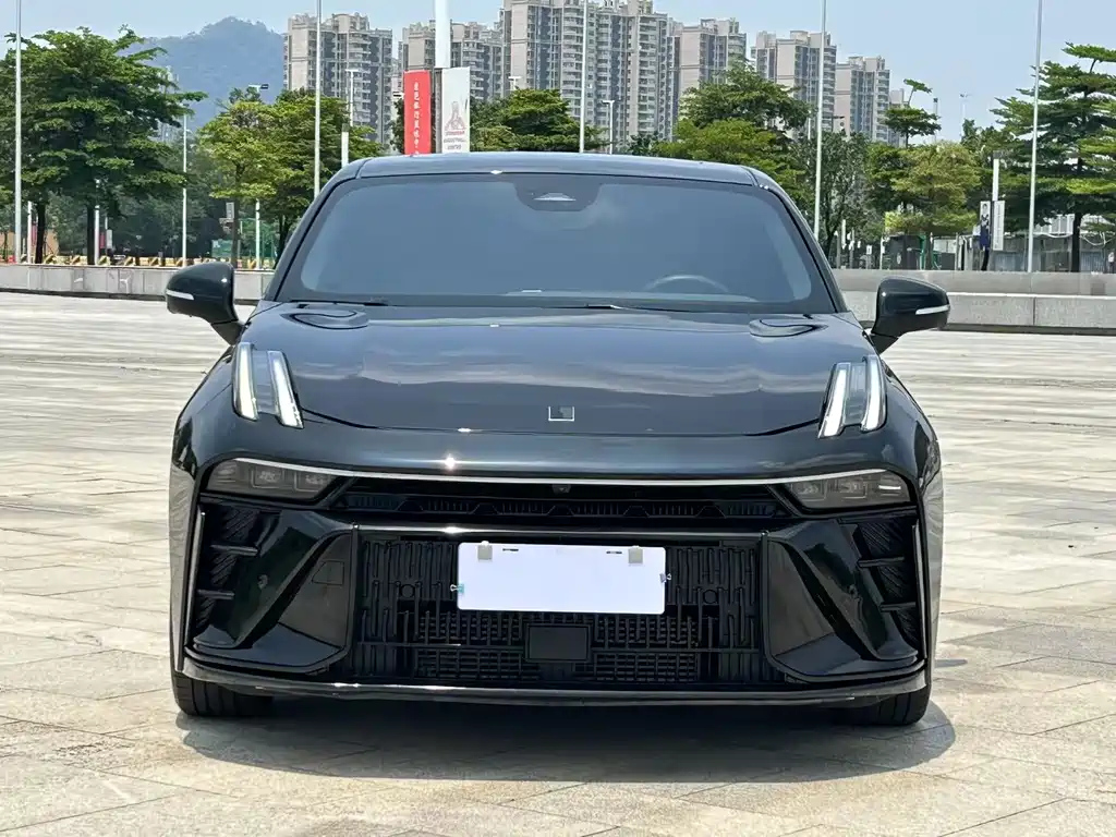 LYNK&CO 03 2023