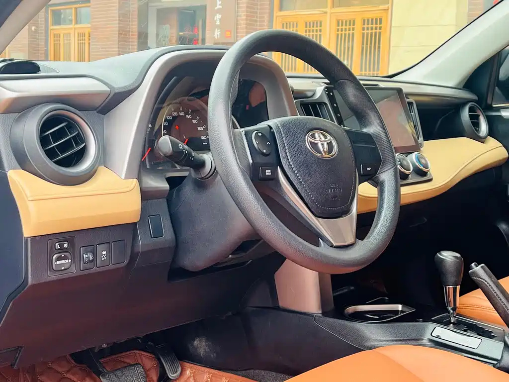 TOYOTA RAV4 RONGFANG 2017