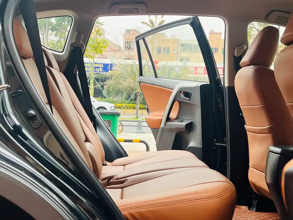 TOYOTA RAV4 RONGFANG 2017