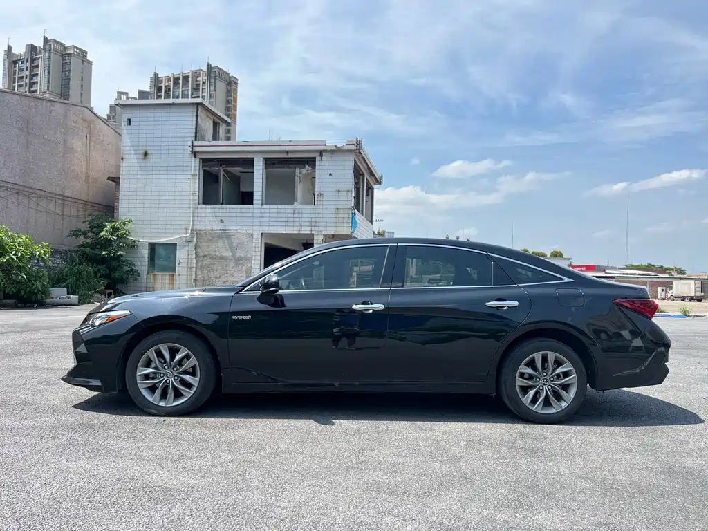 TOYOTA AVALON 2021