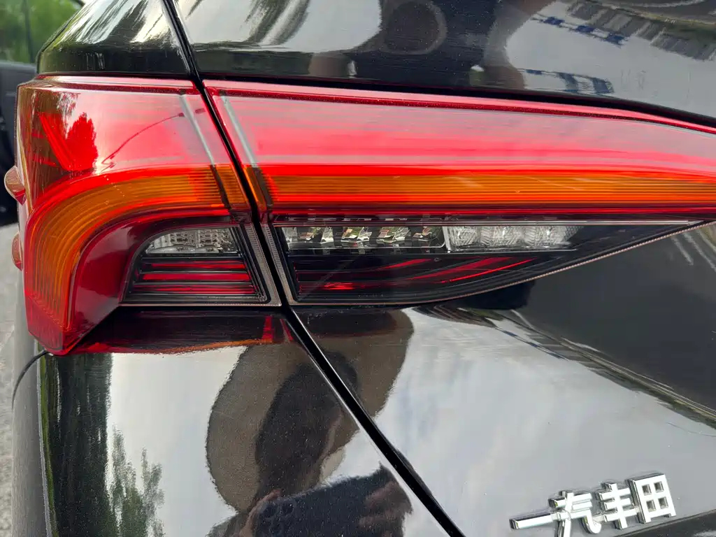 TOYOTA AVALON 2020
