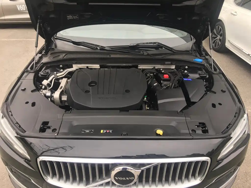 VOLVO S90 2022