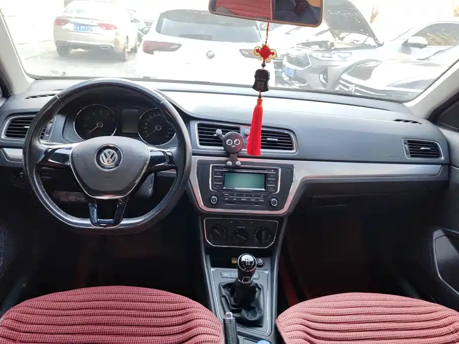 VOLKSWAGEN LAVIDA 2016